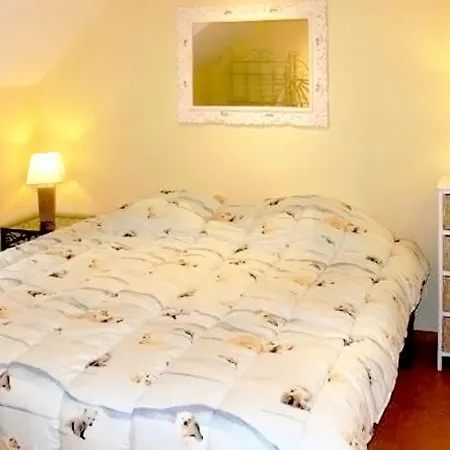 2 Bedrooms With Enclosed Garden At Lejlighed Aubel