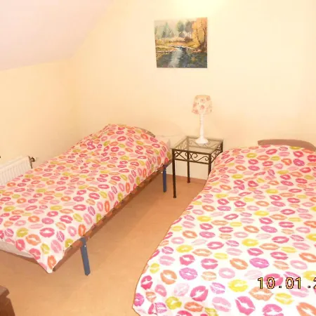 2 Bedrooms With Enclosed Garden At Lejlighed