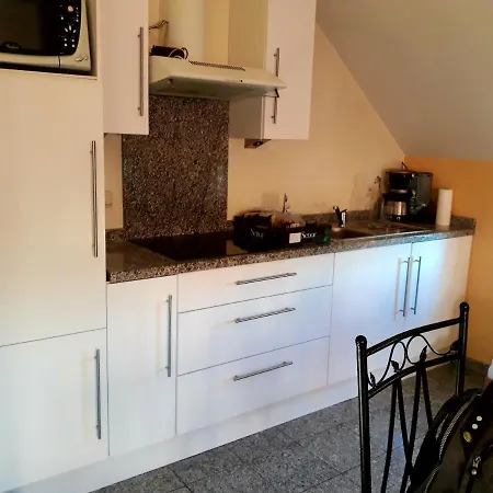 2 Bedrooms With Enclosed Garden At Lejlighed